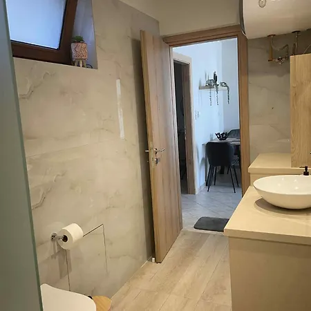 La Casa De Verano * 斯卡拉索提罗斯